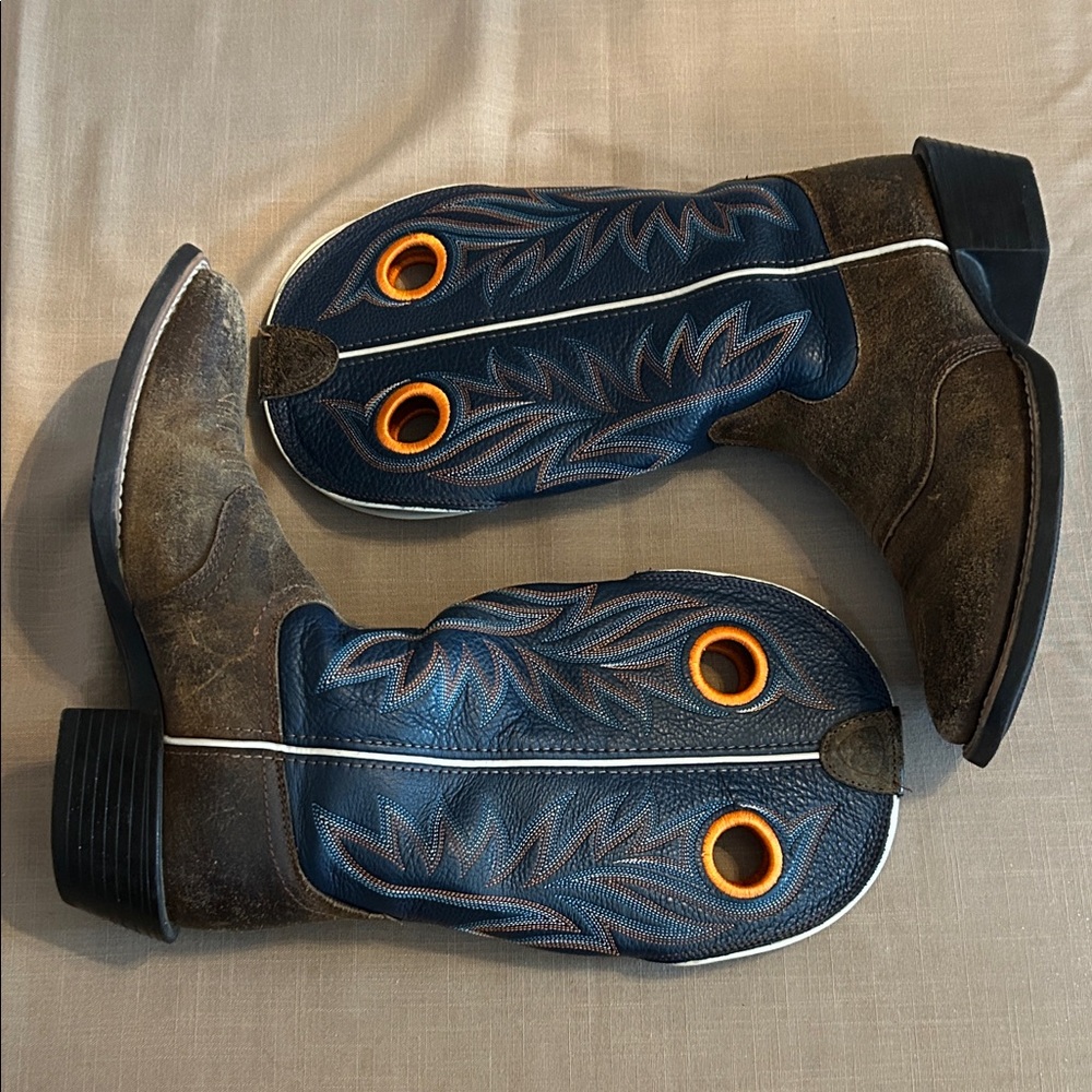 EUC Ariat Men's Cowboy Boots - Blue and Brown with Orange Accents